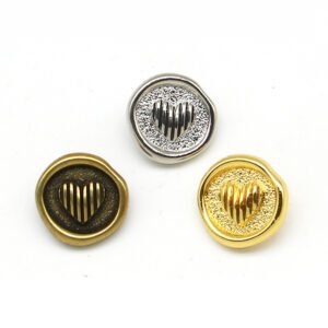 Metal peach heart button retro small fragrant style button