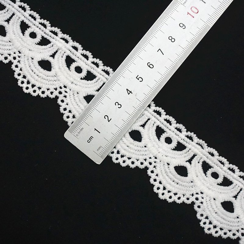 Custom New White Embroidered Lace Fabric Trim Ribbon Water Soluble Guipure Lace Trimming for Sewing