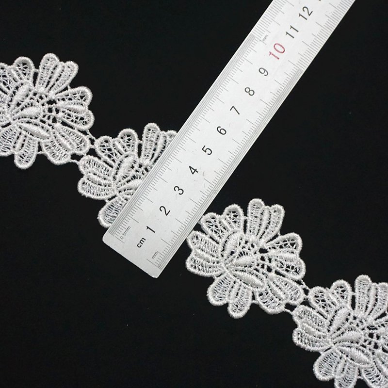 High Quality White Milk Silk Material Lace Embroidered Ribbon Cotton 3d Flower Trim Lace Trimming