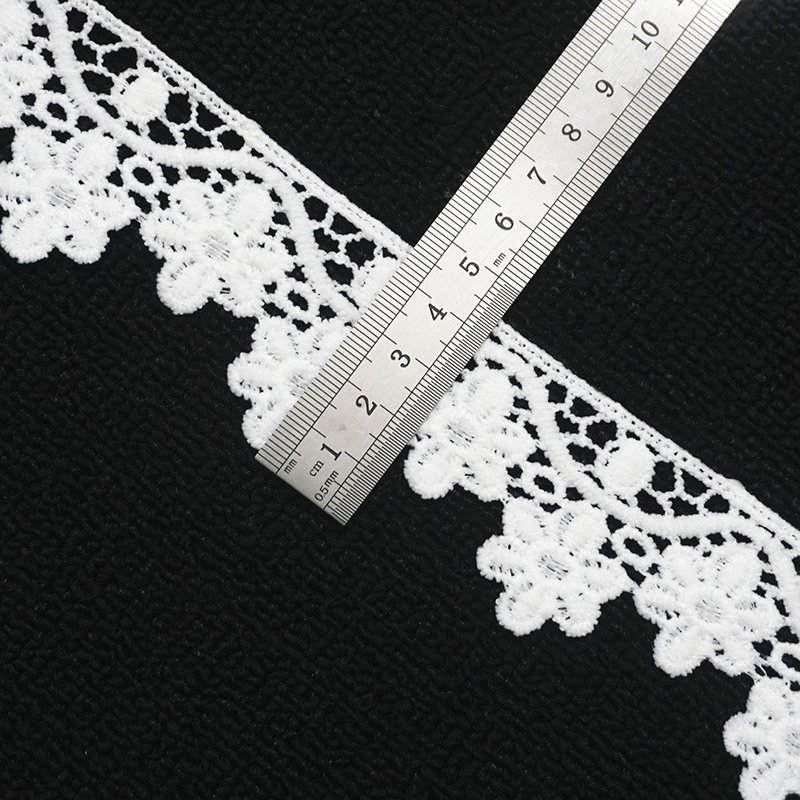 Custom New White Embroidered Lace Fabric Trim Ribbon Water Soluble Guipure Lace Trimming for Sewing