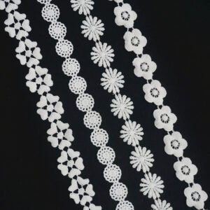 New Design Embroidery Lace Fabric Single Side Florets Wavy Black Trim Lace Accessories for Garments