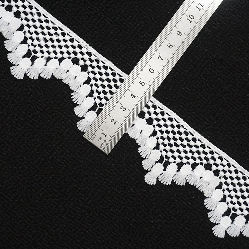 Custom New White Embroidered Lace Fabric Trim Ribbon Water Soluble Guipure Lace Trimming for Sewing