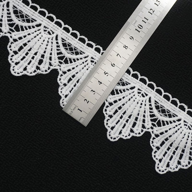 Custom New White Embroidered Lace Fabric Trim Ribbon Water Soluble Guipure Lace Trimming for Sewing