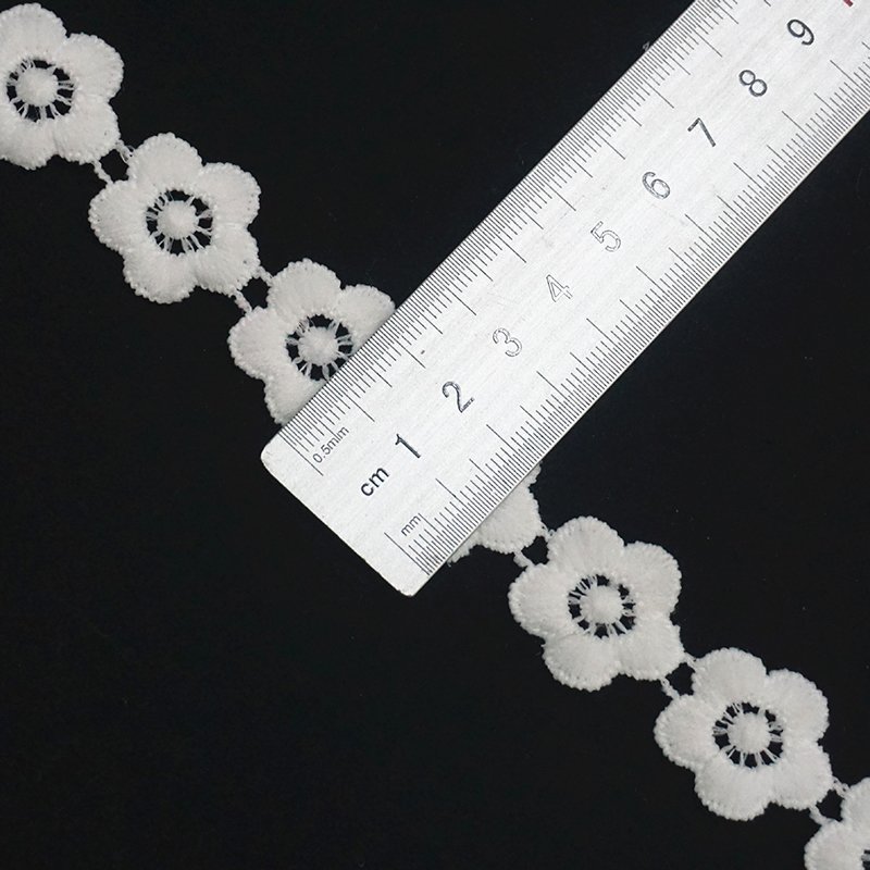 New Design Embroidery Lace Fabric Single Side Florets Wavy Black Trim Lace Accessories for Garments