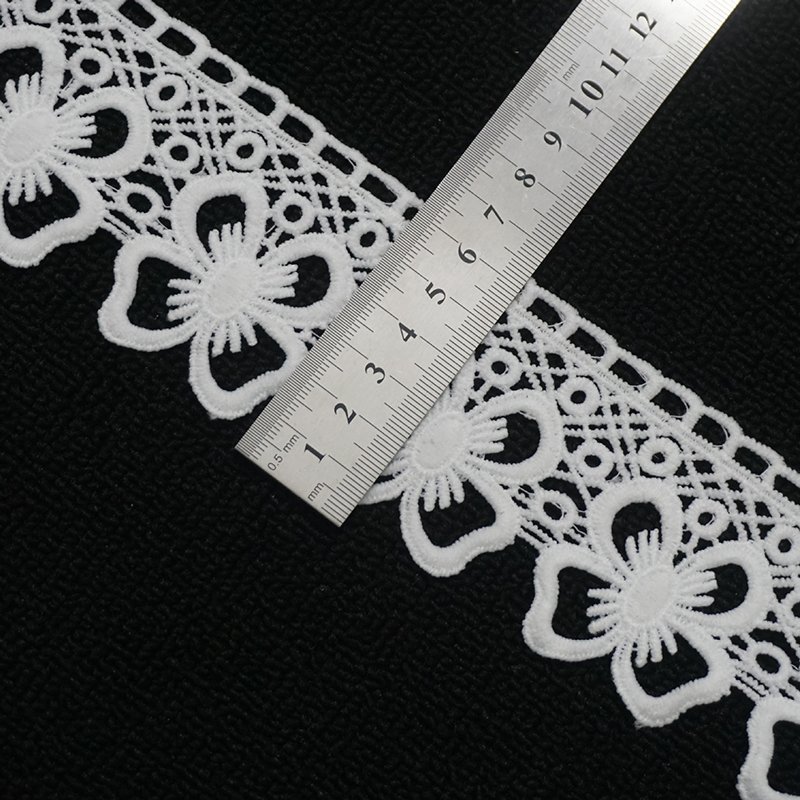 Custom New White Embroidered Lace Fabric Trim Ribbon Water Soluble Guipure Lace Trimming for Sewing