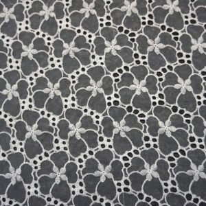 Polyester Fine Thread Full Lace Elegant Computer Embroidery on Hollowed out Fabric for Clothing Accessories for Decoration Wear