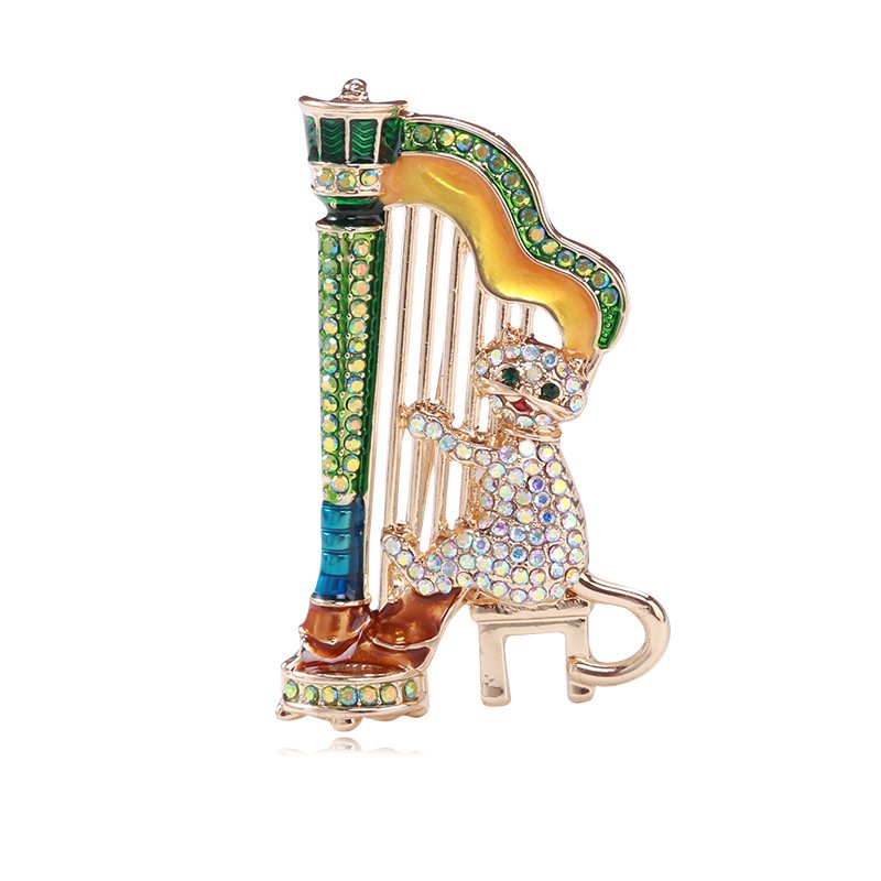 Creative personality playing harp, cat brooch, alloy jewelry, chest flower